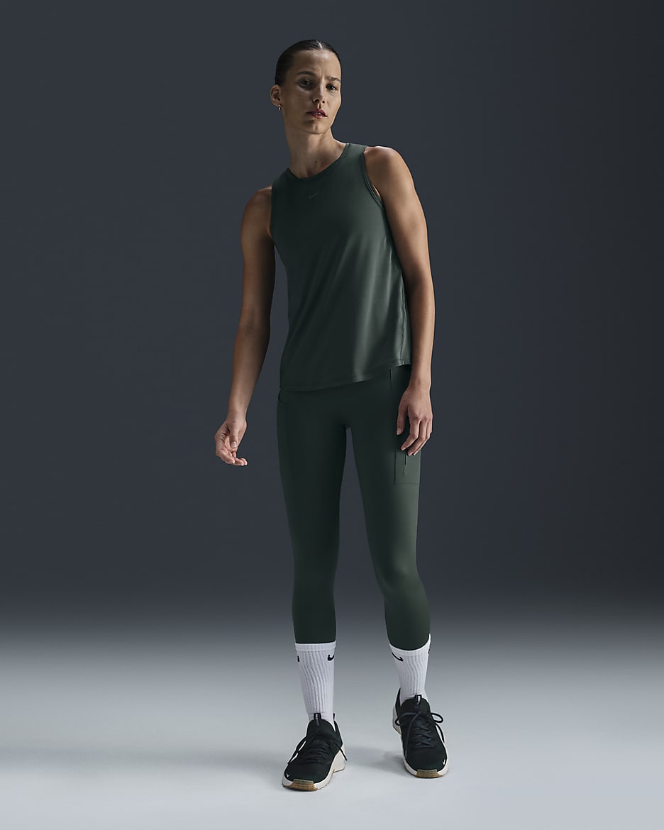 Nike One Classic Dri FIT tanktop voor dames. Nike BE